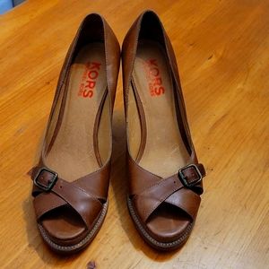 Michael Kors Tan Leather Buckle Peep Toe Pumps
